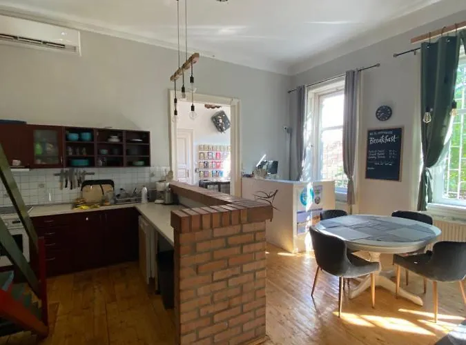 אכסניה Unity *